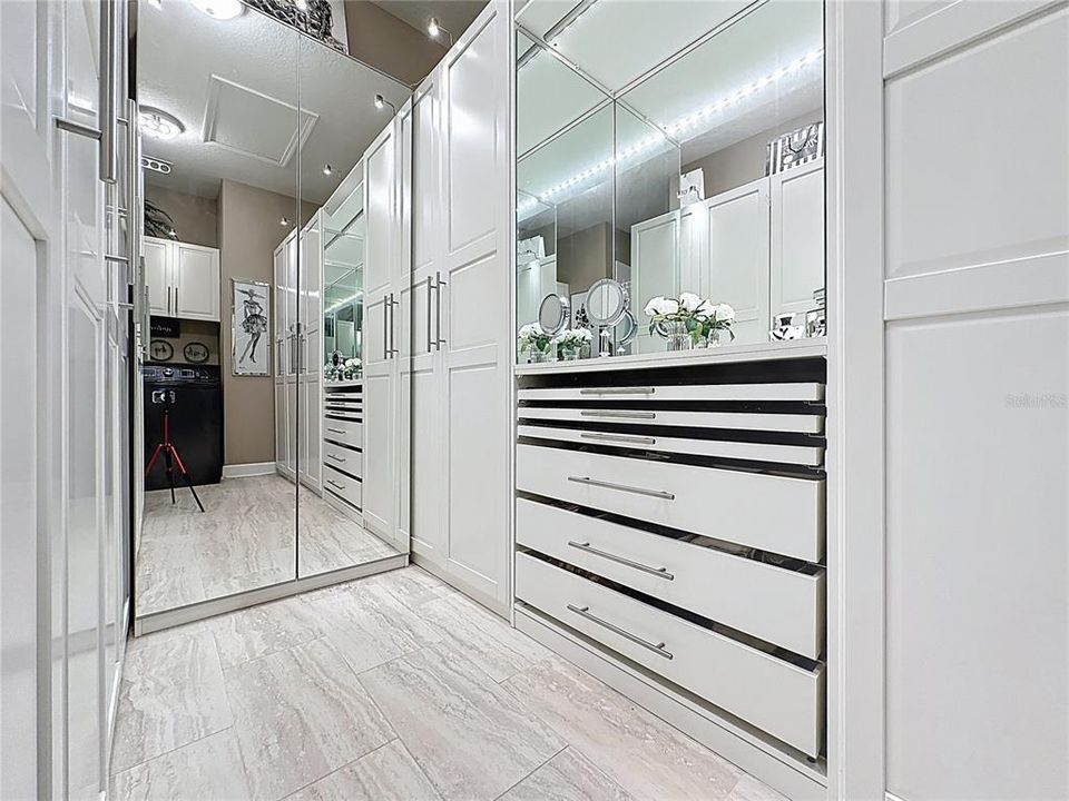 For Sale: $1,200,000 (4 beds, 3 baths, 4126 Square Feet)