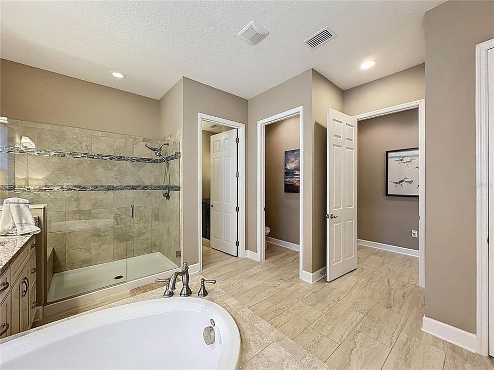 For Sale: $1,200,000 (4 beds, 3 baths, 4126 Square Feet)