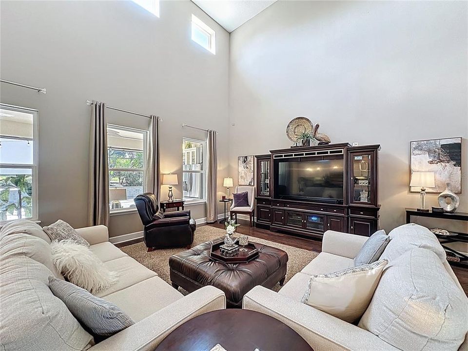 For Sale: $1,200,000 (4 beds, 3 baths, 4126 Square Feet)