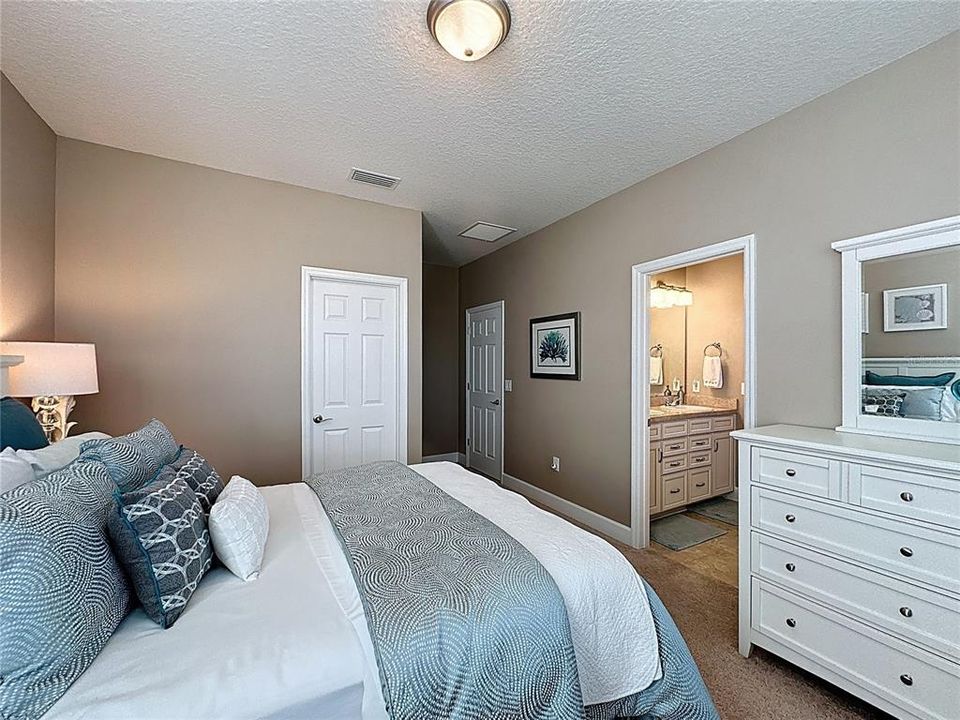 For Sale: $1,200,000 (4 beds, 3 baths, 4126 Square Feet)