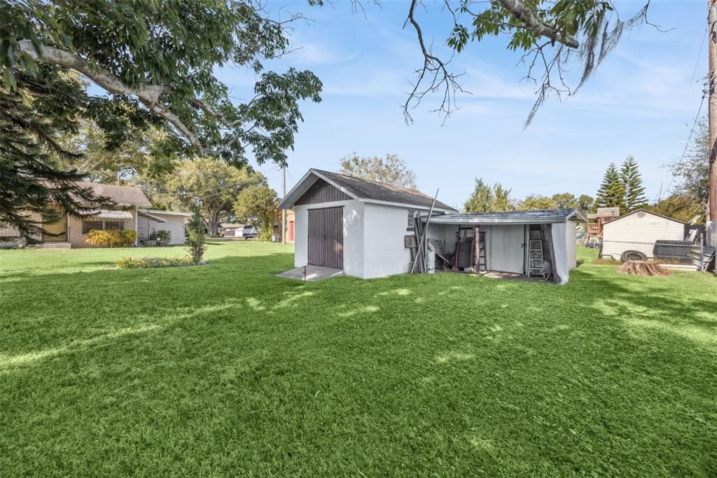 For Sale: $189,900 (2 beds, 1 baths, 880 Square Feet)