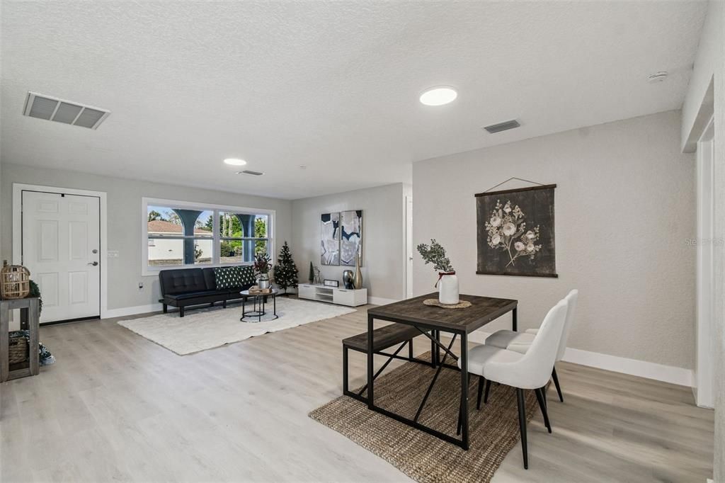 На продажу: $345,000 (3 спален, 2 ванн, 1502 Квадратных фут)