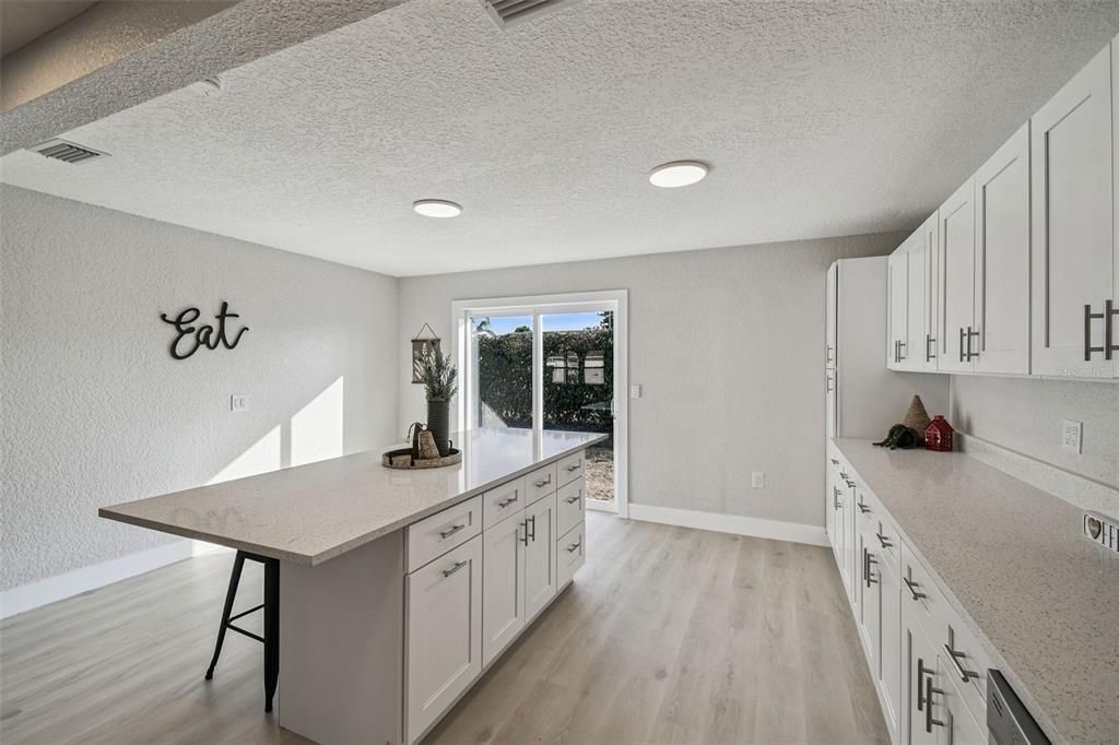 На продажу: $345,000 (3 спален, 2 ванн, 1502 Квадратных фут)