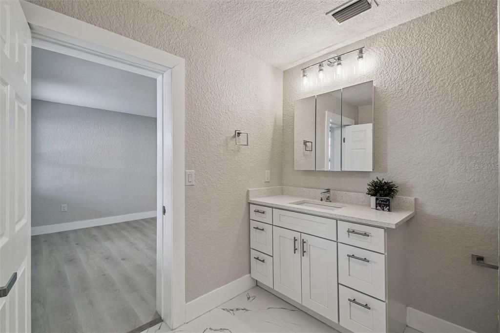 На продажу: $345,000 (3 спален, 2 ванн, 1502 Квадратных фут)