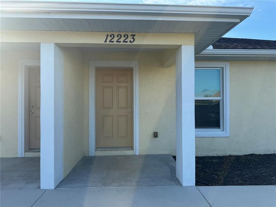 В аренду: $1,400 (2 спален, 1 ванн, 821 Квадратных фут)