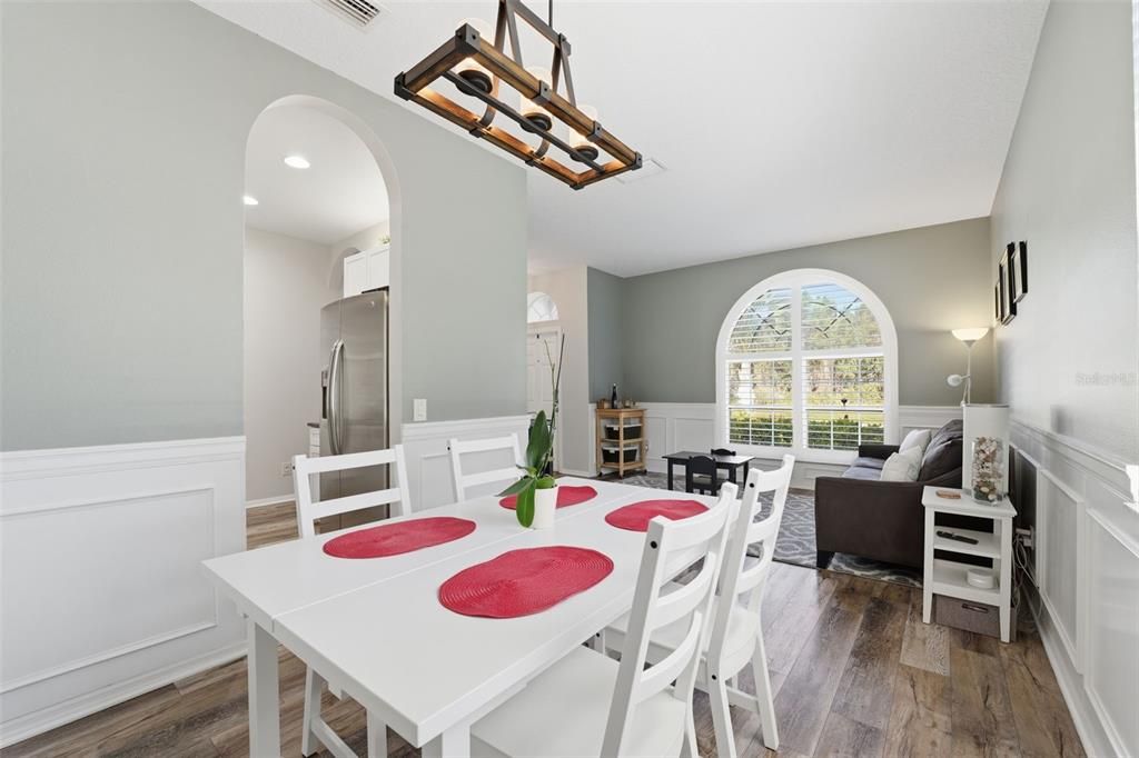 На продажу: $349,000 (4 спален, 2 ванн, 1805 Квадратных фут)