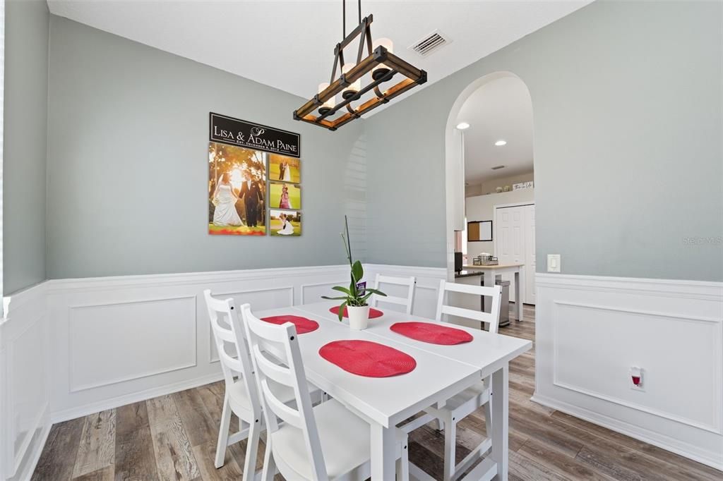 На продажу: $349,000 (4 спален, 2 ванн, 1805 Квадратных фут)