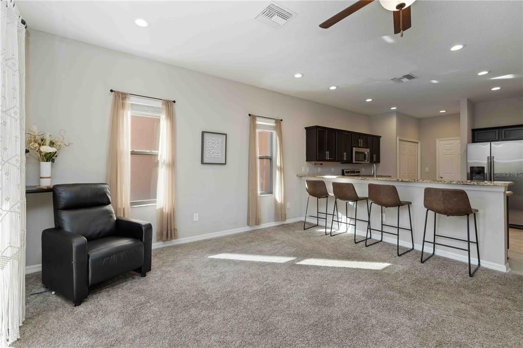 For Rent: $2,350 (3 beds, 2 baths, 2143 Square Feet)