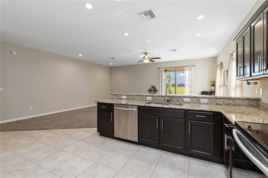 For Rent: $2,350 (3 beds, 2 baths, 2143 Square Feet)