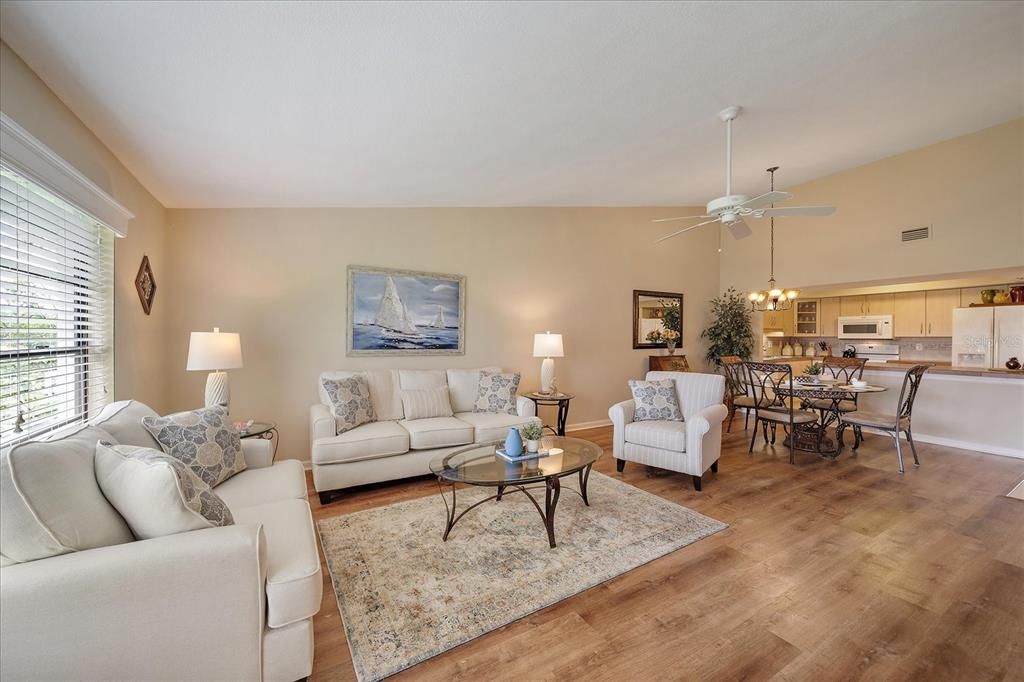 Active With Contract: $259,000 (2 beds, 2 baths, 1177 Square Feet)