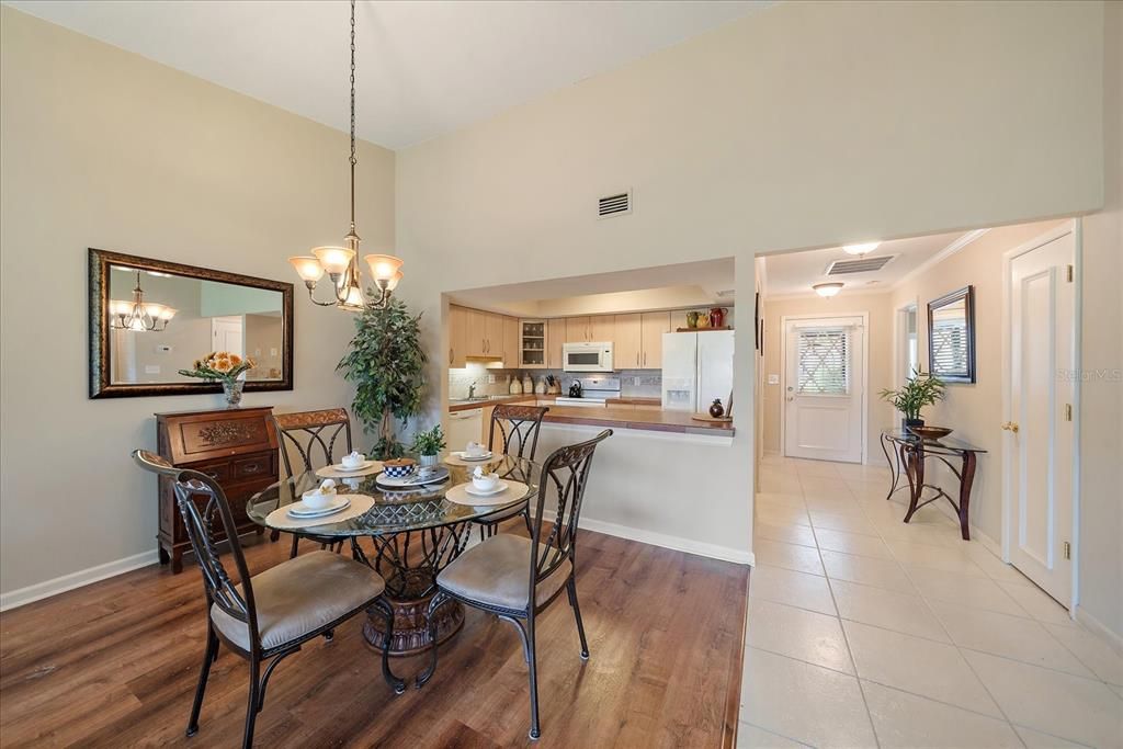 Active With Contract: $259,000 (2 beds, 2 baths, 1177 Square Feet)