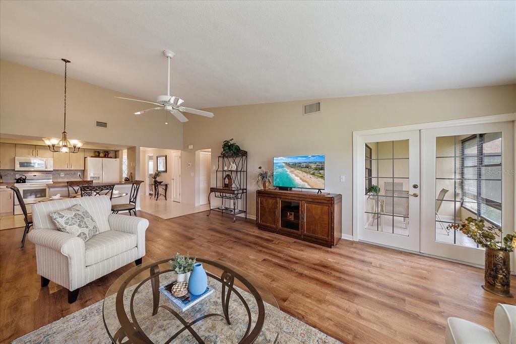 Active With Contract: $259,000 (2 beds, 2 baths, 1177 Square Feet)