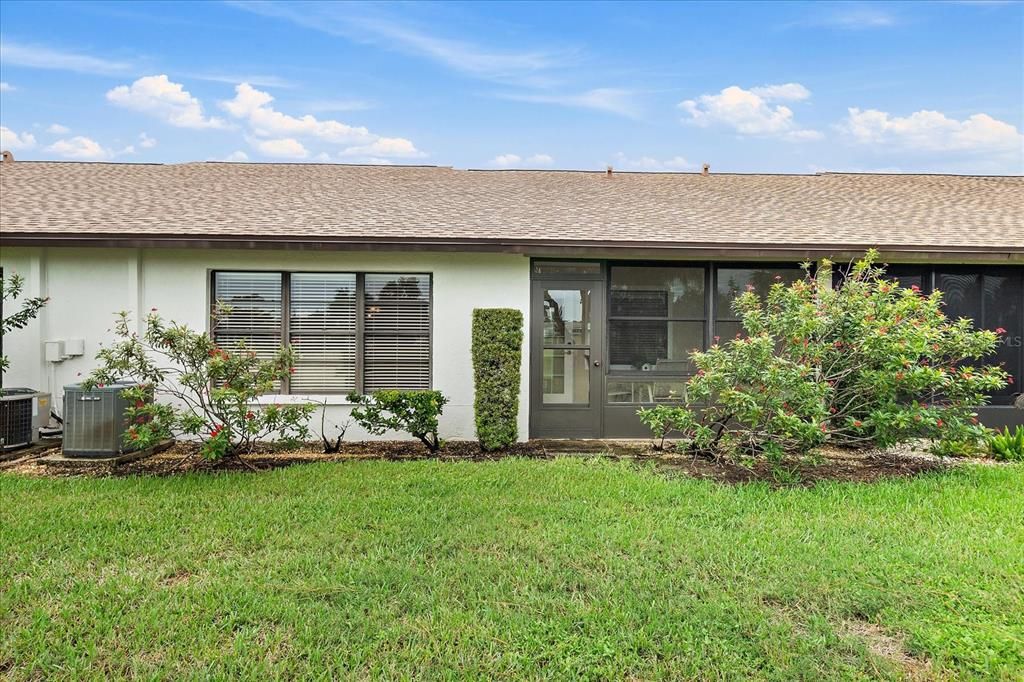 Active With Contract: $259,000 (2 beds, 2 baths, 1177 Square Feet)