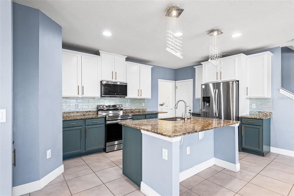 For Rent: $3,750 (4 beds, 3 baths, 2801 Square Feet)