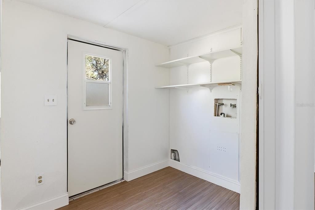 На продажу: $199,990 (3 спален, 2 ванн, 1900 Квадратных фут)