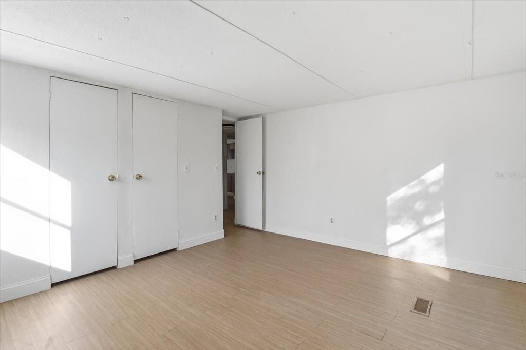 На продажу: $199,990 (3 спален, 2 ванн, 1900 Квадратных фут)