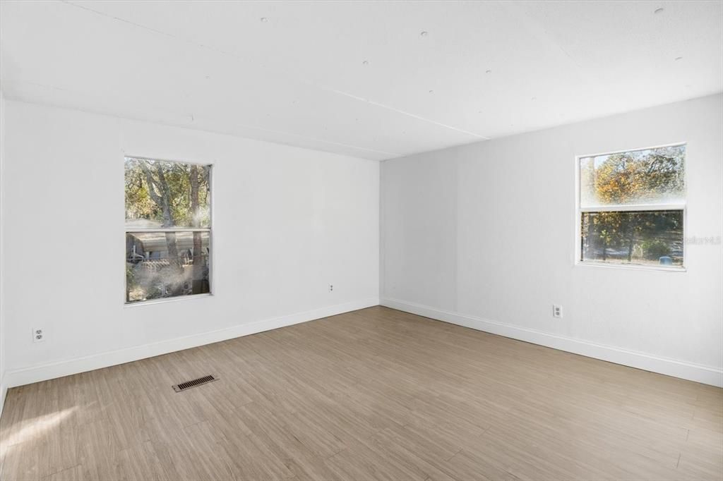 На продажу: $199,990 (3 спален, 2 ванн, 1900 Квадратных фут)