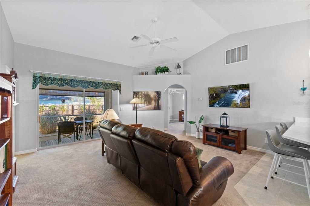 待售: $288,900 (3 贝兹, 2 浴室, 1384 平方英尺)