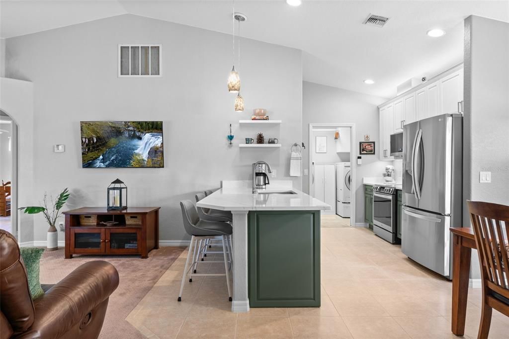 待售: $288,900 (3 贝兹, 2 浴室, 1384 平方英尺)