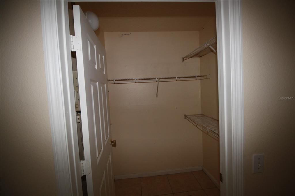 出租: $1,450 (1 贝兹, 1 浴室, 856 平方英尺)