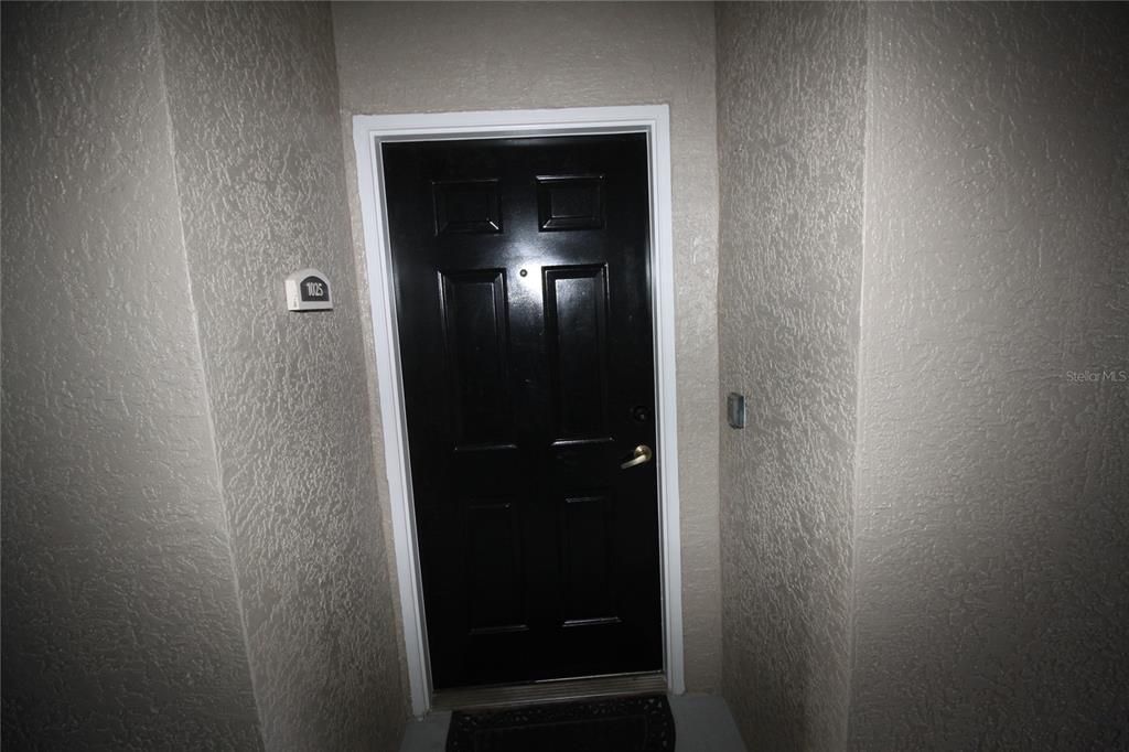 出租: $1,450 (1 贝兹, 1 浴室, 856 平方英尺)