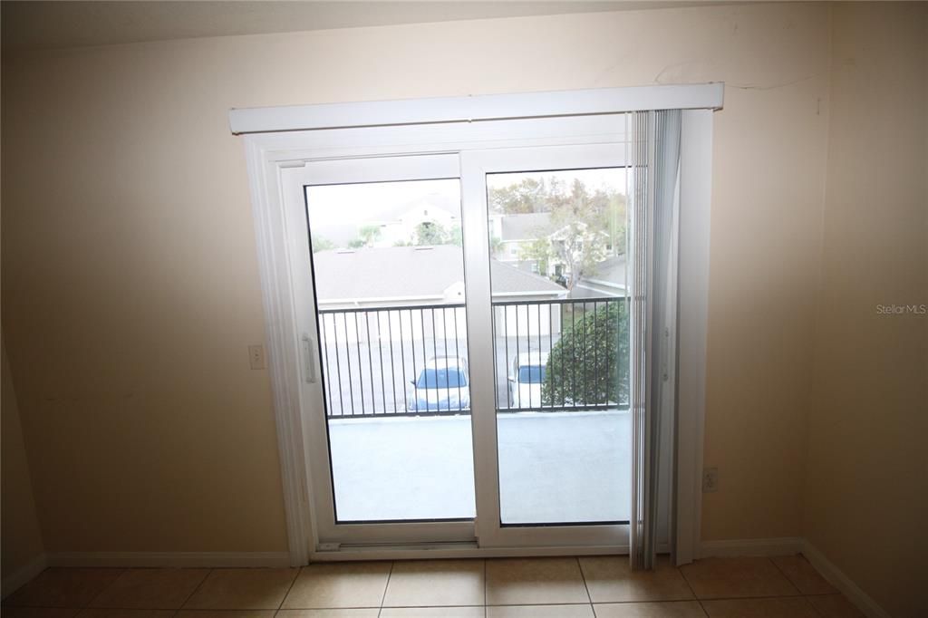 出租: $1,450 (1 贝兹, 1 浴室, 856 平方英尺)