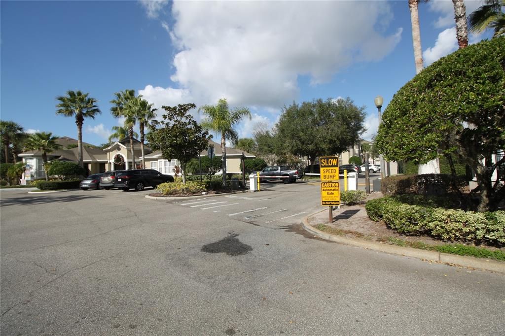 出租: $1,450 (1 贝兹, 1 浴室, 856 平方英尺)