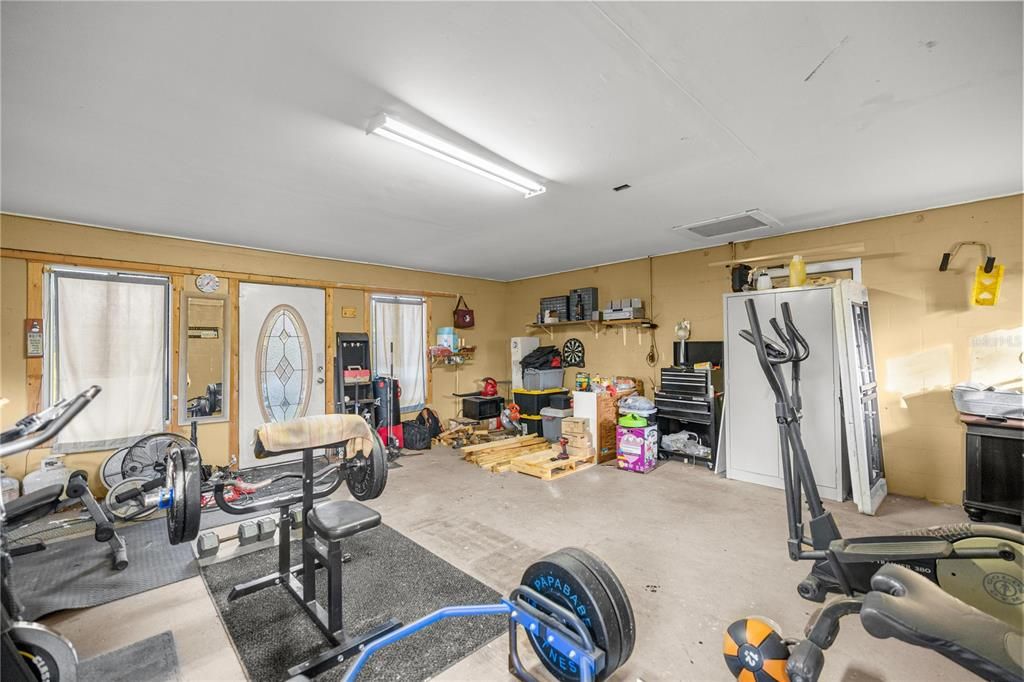 For Sale: $249,900 (3 beds, 2 baths, 1584 Square Feet)