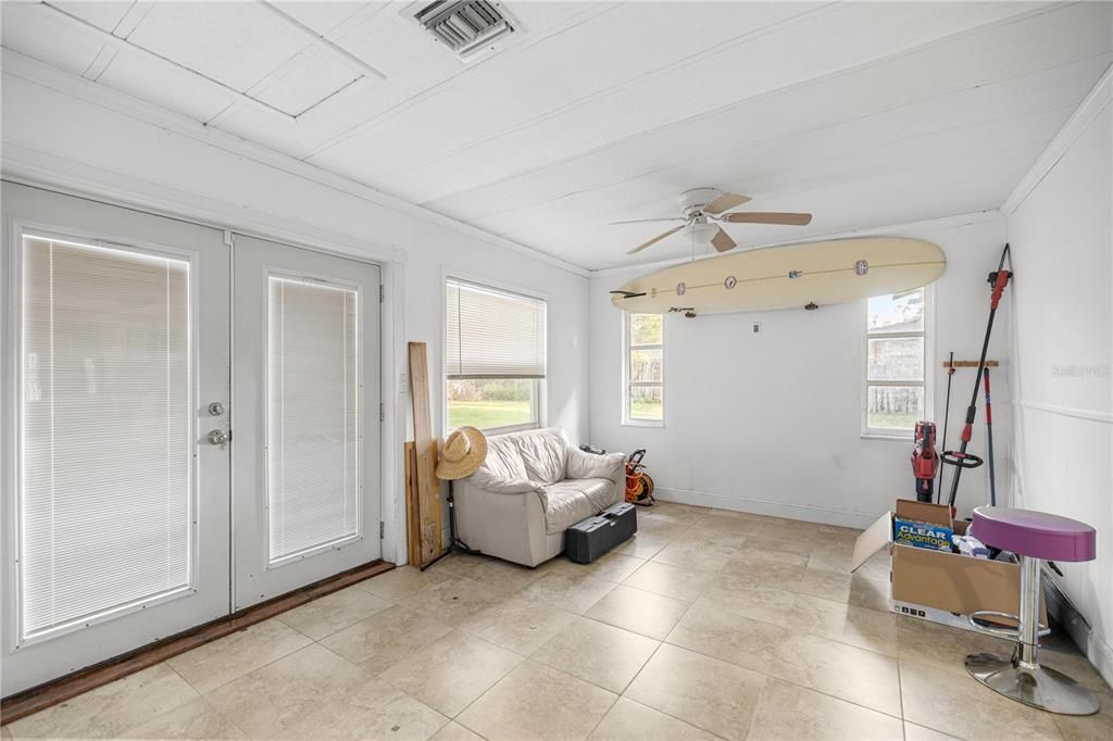 For Sale: $249,900 (3 beds, 2 baths, 1584 Square Feet)