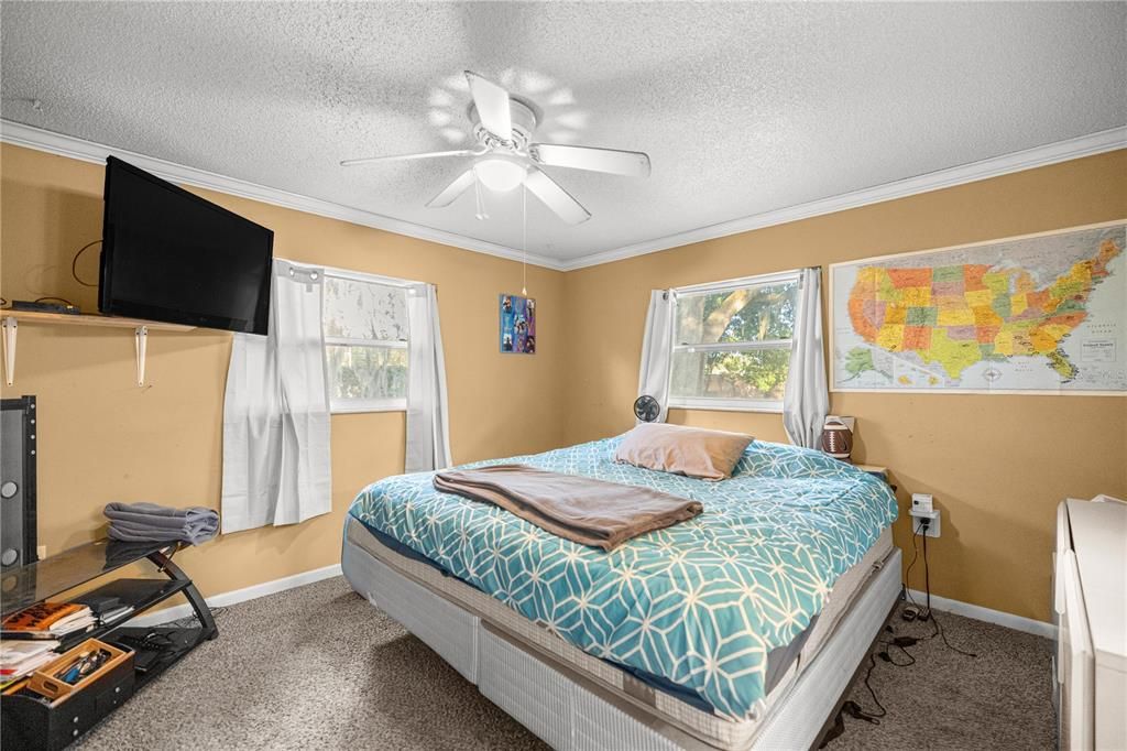 For Sale: $249,900 (3 beds, 2 baths, 1584 Square Feet)