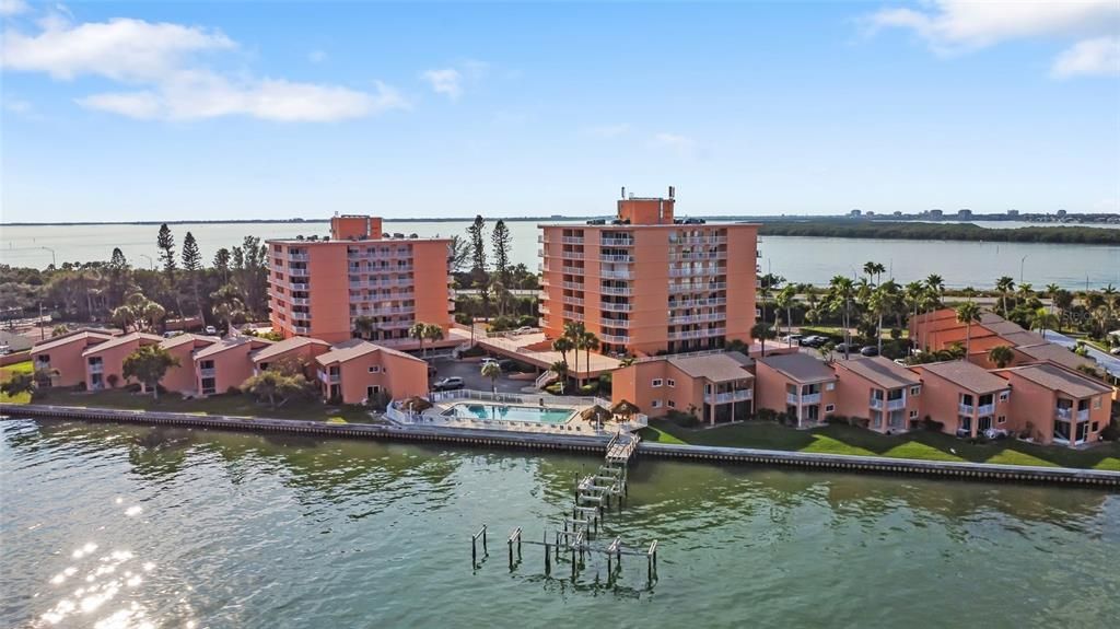 For Sale: $224,900 (2 beds, 2 baths, 1140 Square Feet)