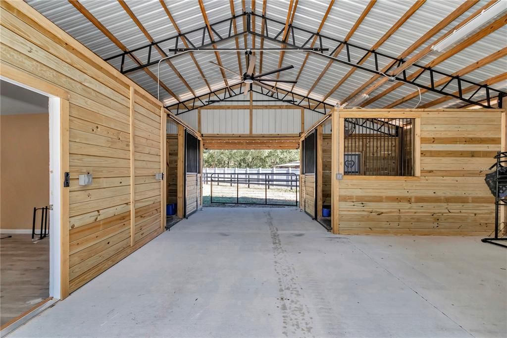 На продажу: $995,000 (6 спален, 4 ванн, 2965 Квадратных фут)