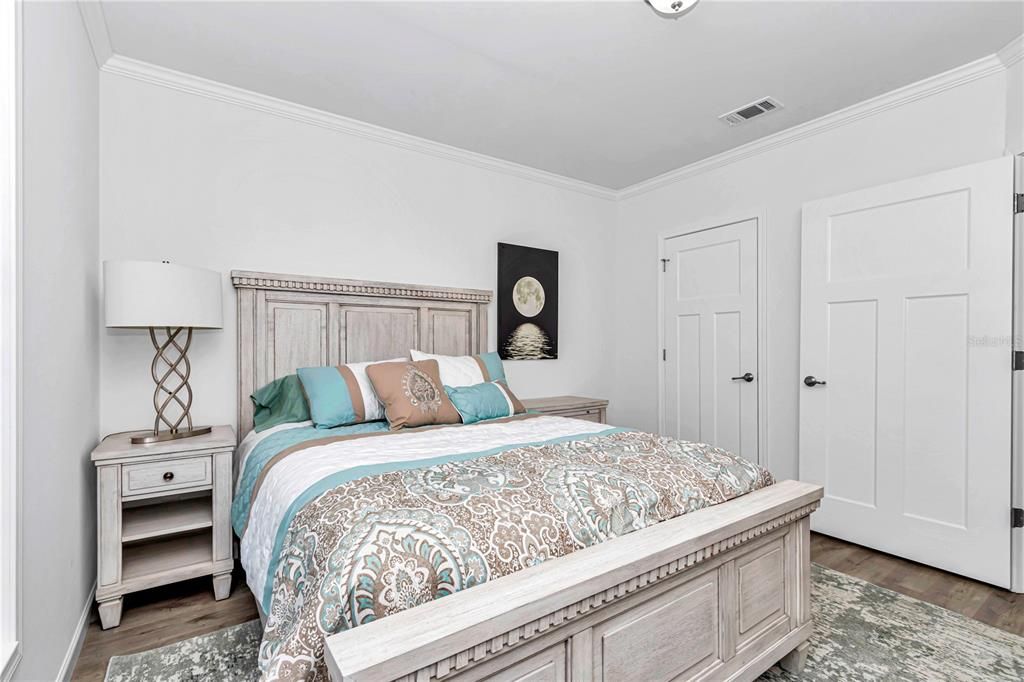 На продажу: $995,000 (6 спален, 4 ванн, 2965 Квадратных фут)