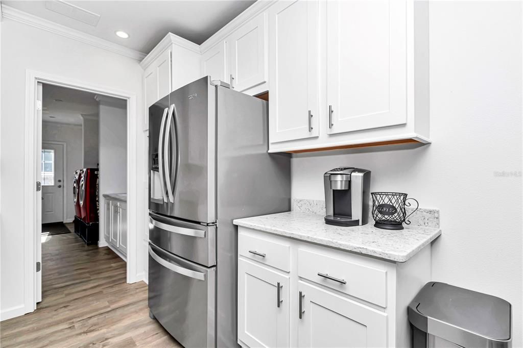 На продажу: $995,000 (6 спален, 4 ванн, 2965 Квадратных фут)