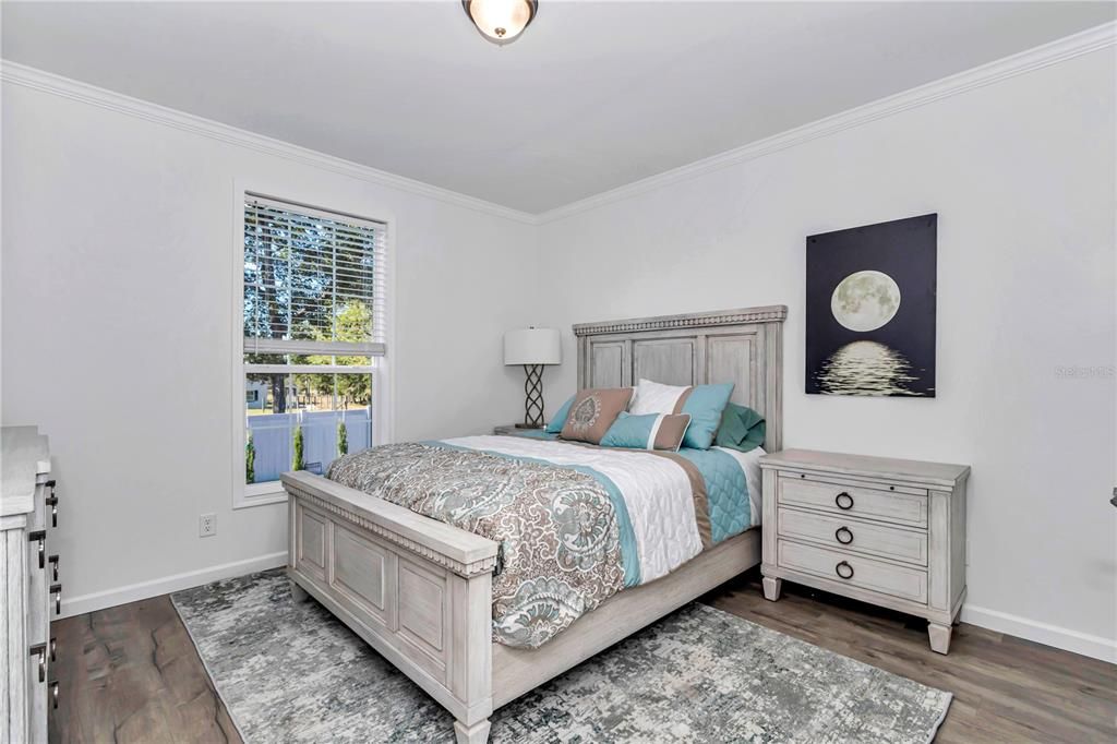 На продажу: $995,000 (6 спален, 4 ванн, 2965 Квадратных фут)