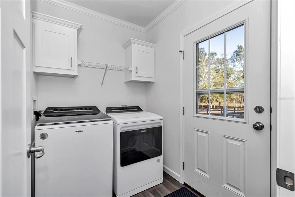 На продажу: $995,000 (6 спален, 4 ванн, 2965 Квадратных фут)