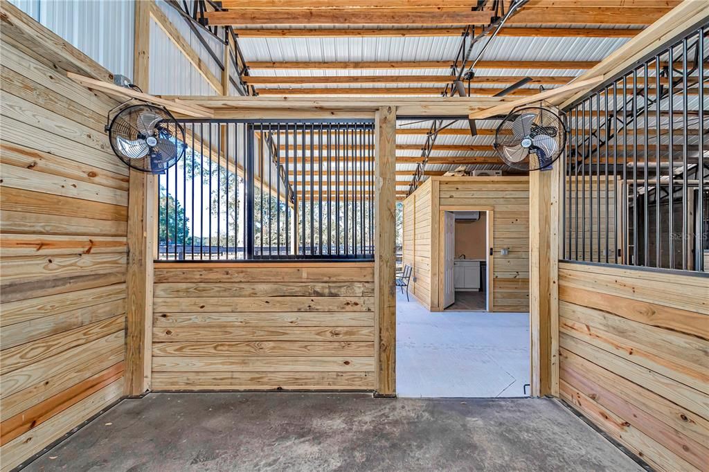 На продажу: $995,000 (6 спален, 4 ванн, 2965 Квадратных фут)