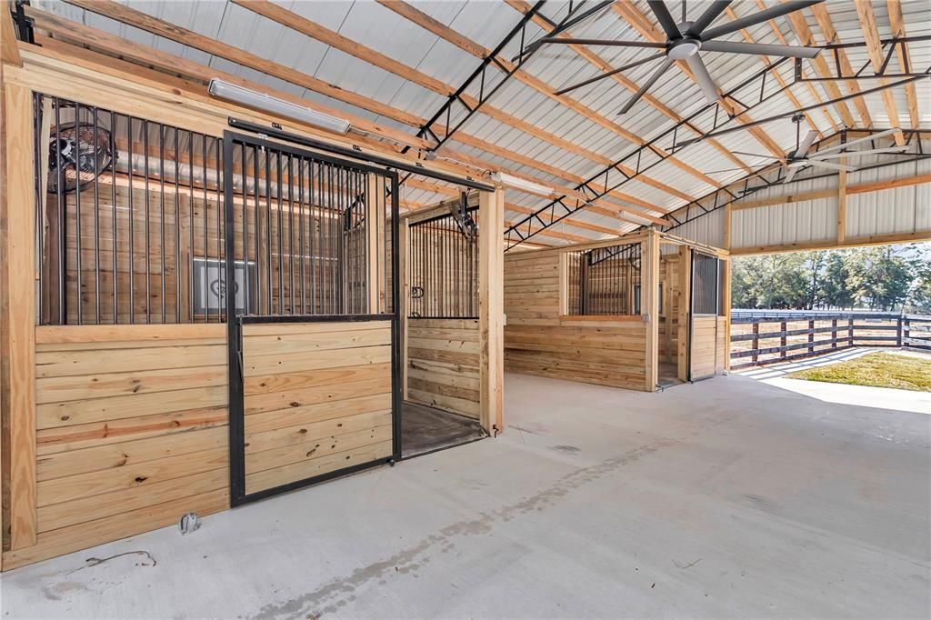 На продажу: $995,000 (6 спален, 4 ванн, 2965 Квадратных фут)