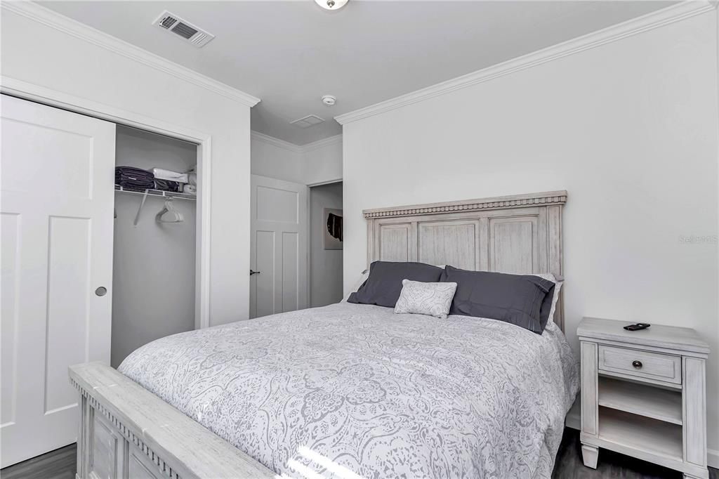 На продажу: $995,000 (6 спален, 4 ванн, 2965 Квадратных фут)