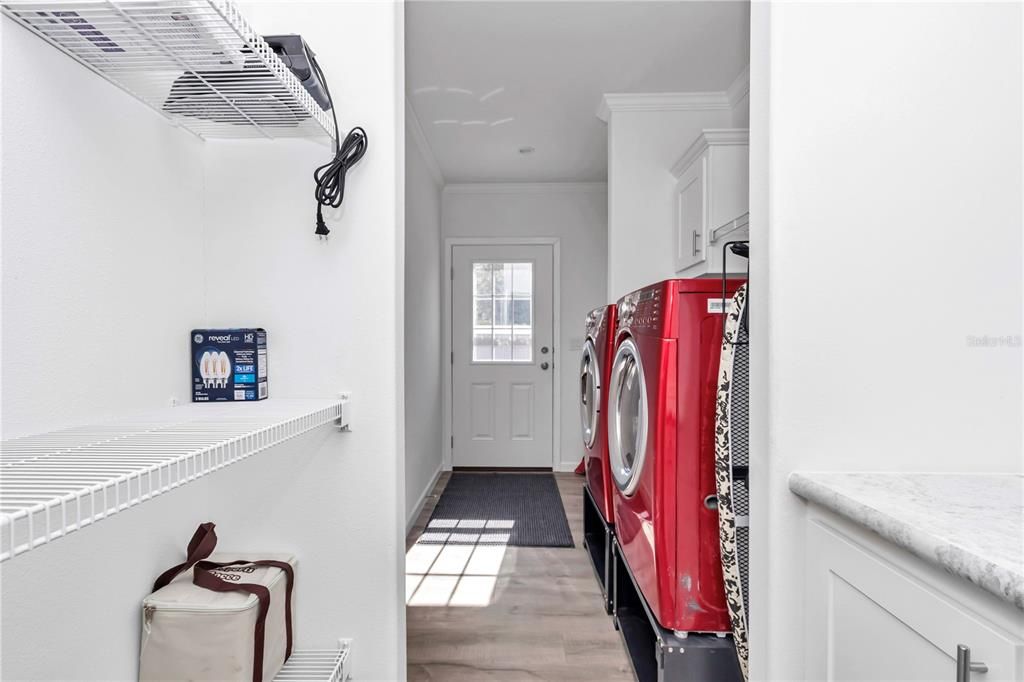 На продажу: $995,000 (6 спален, 4 ванн, 2965 Квадратных фут)