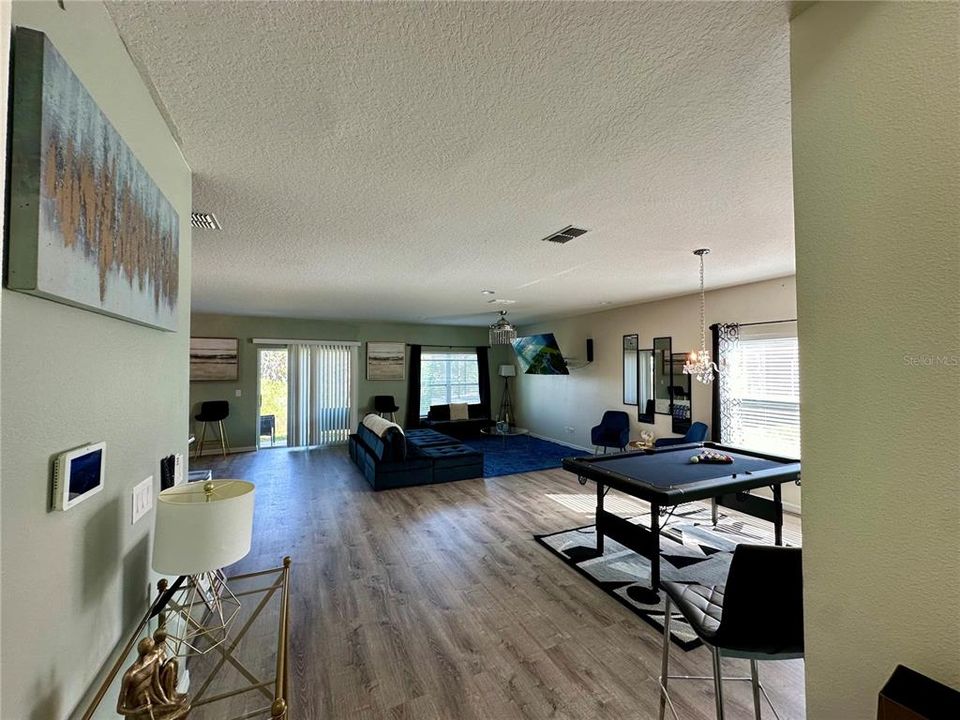 待售: $405,000 (4 贝兹, 2 浴室, 2640 平方英尺)