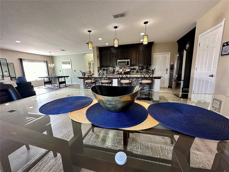 待售: $405,000 (4 贝兹, 2 浴室, 2640 平方英尺)