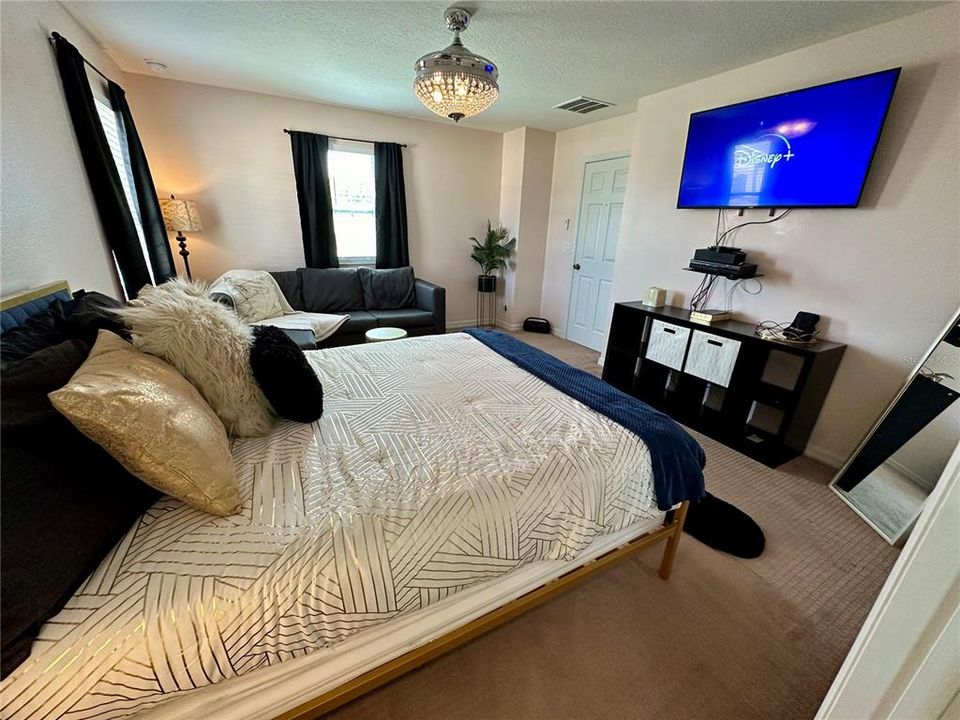 待售: $405,000 (4 贝兹, 2 浴室, 2640 平方英尺)