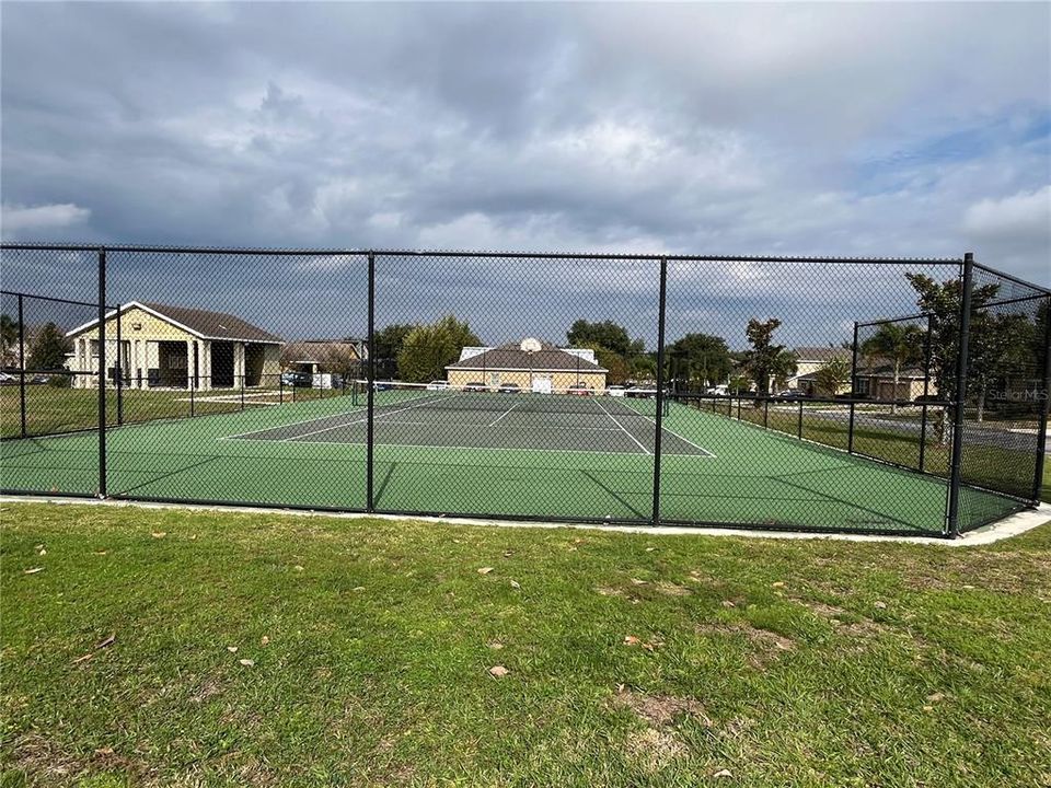 待售: $405,000 (4 贝兹, 2 浴室, 2640 平方英尺)