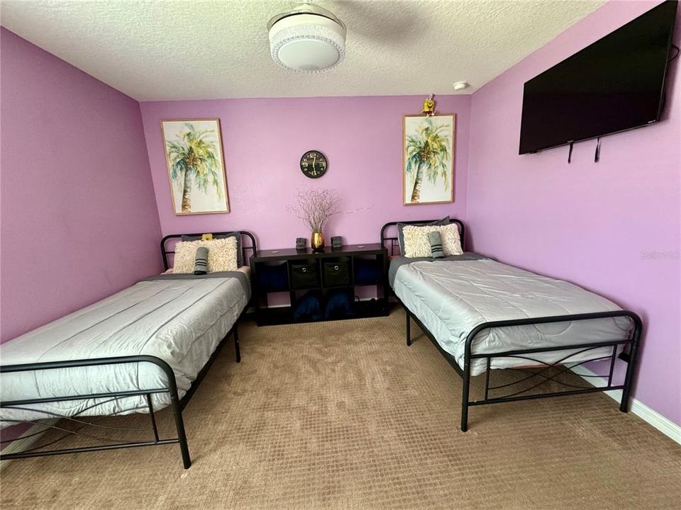 待售: $405,000 (4 贝兹, 2 浴室, 2640 平方英尺)