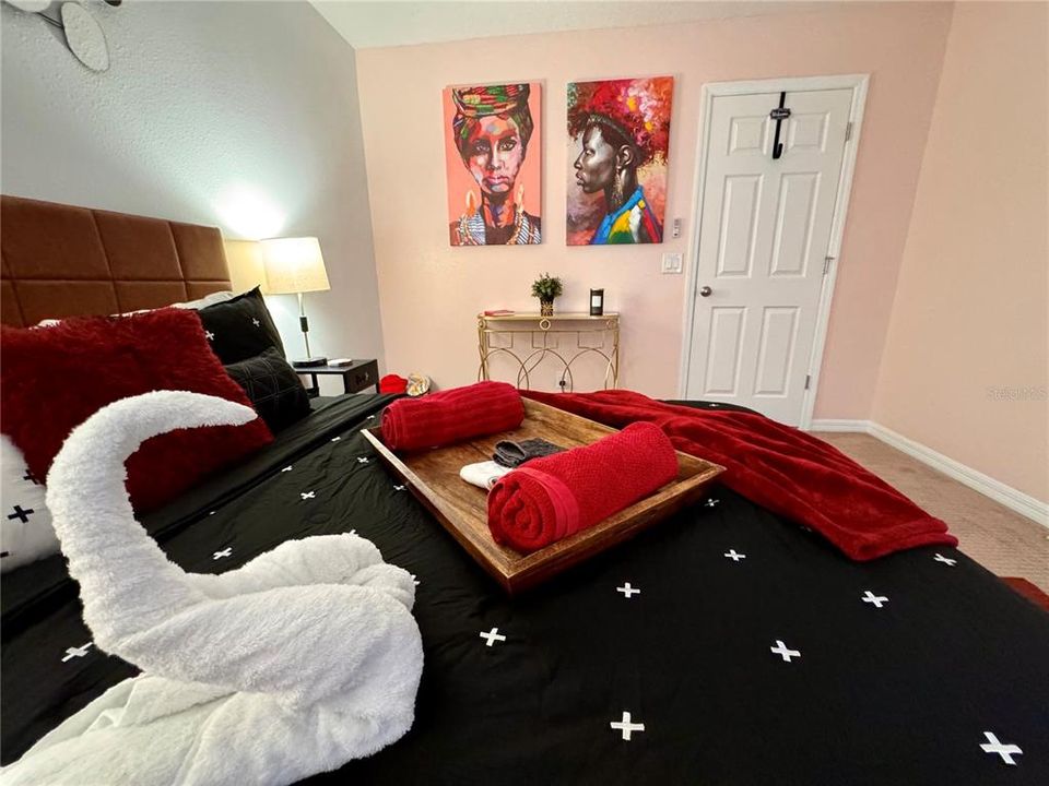 待售: $405,000 (4 贝兹, 2 浴室, 2640 平方英尺)