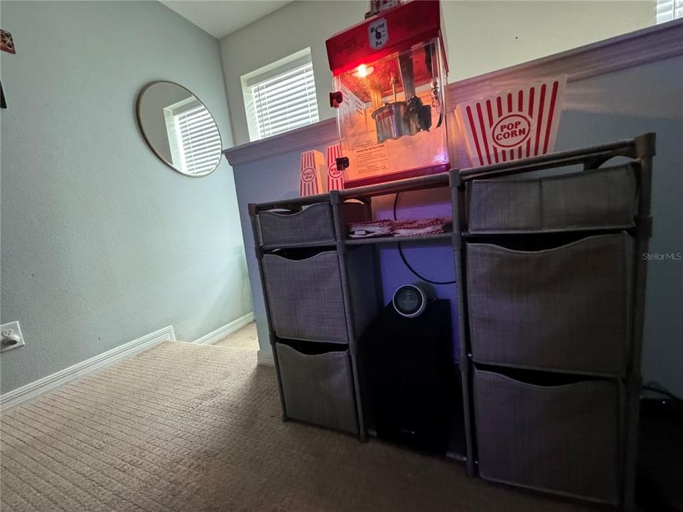 待售: $405,000 (4 贝兹, 2 浴室, 2640 平方英尺)