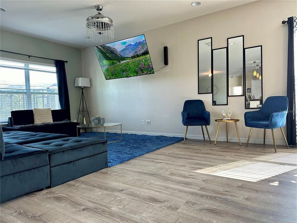 待售: $405,000 (4 贝兹, 2 浴室, 2640 平方英尺)