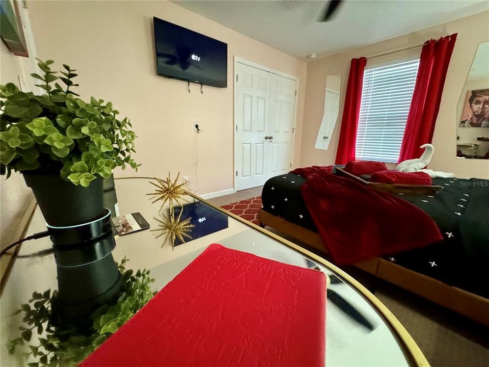 待售: $405,000 (4 贝兹, 2 浴室, 2640 平方英尺)