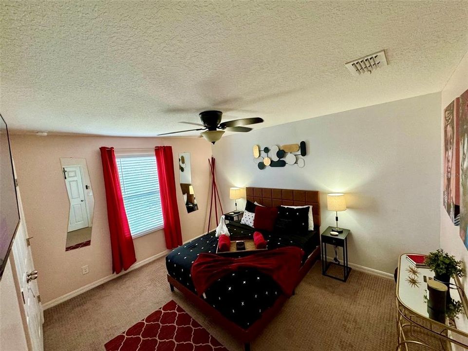 待售: $405,000 (4 贝兹, 2 浴室, 2640 平方英尺)